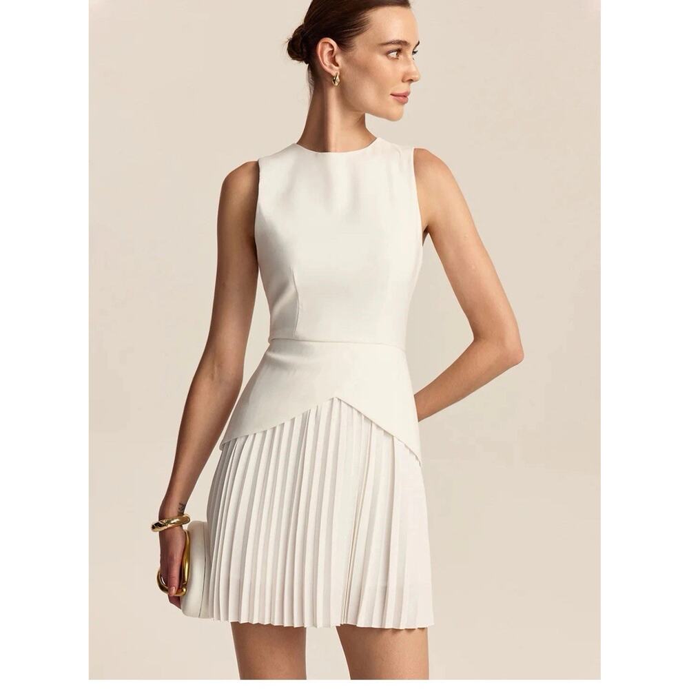 Commense NWT women’s XS white Pleated Peplum Sleeveless Dress-B1